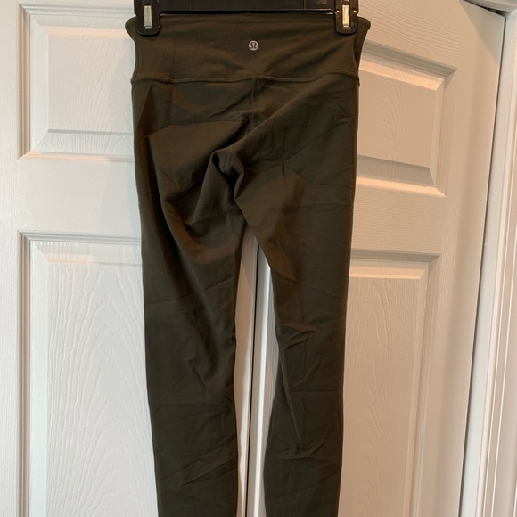 Lululemon wunder under olive green pants - Picture 4 of 7